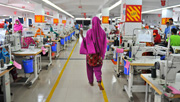 孟加拉关闭220家不达标制衣厂